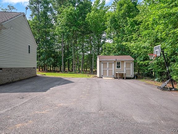 5th image of 8260 Smacks Run Creek Ln