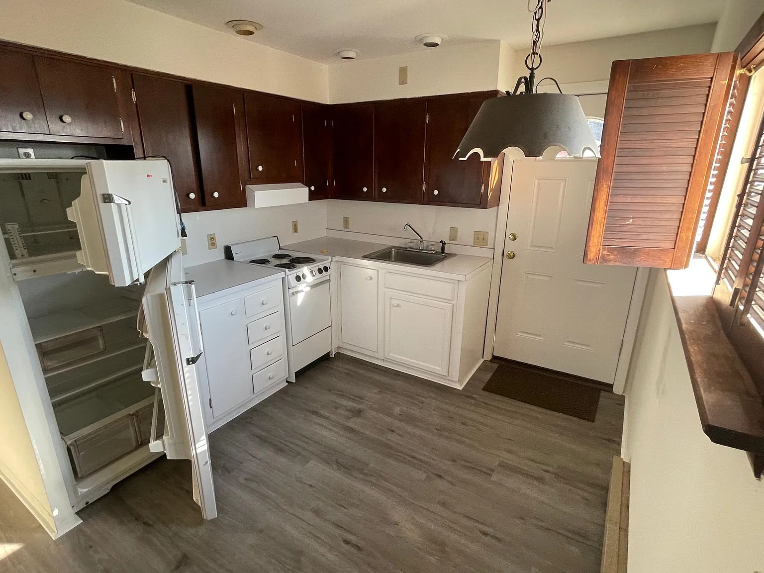 1 bed, 800 sqft, $1,300 — Photo 4