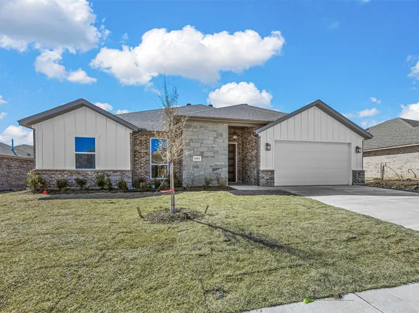 641 Mooney Dr, Saginaw, TX 76179