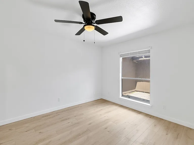 3352 Lanarc Dr — Photo 20