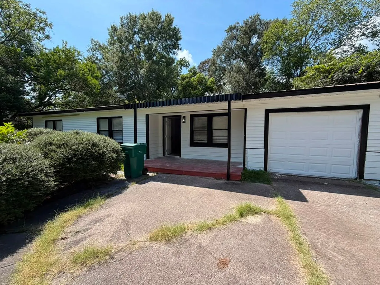 Beautiful Home In Orange. Move In Ready!. — Photo 3