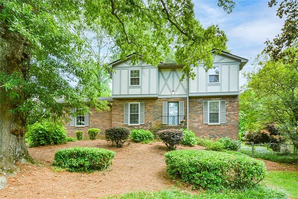 4 bed, 2.5 bath, 2145 sqft, $3,475 — Photo 4