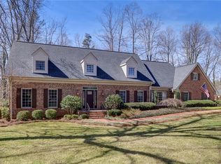 715 Country Club Dr, Reidsville, NC 27320