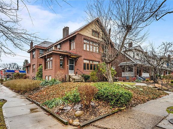 3rd image of 1046 E End Ave