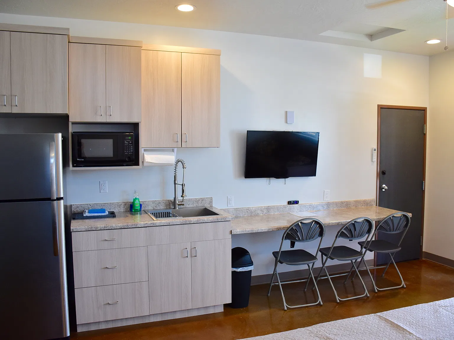 Studio, 320 sqft, $800 — Photo 2