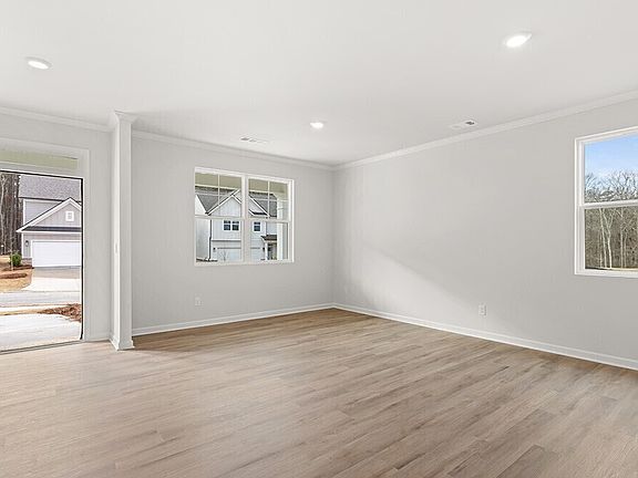 3rd image of 227 Hampton Ter