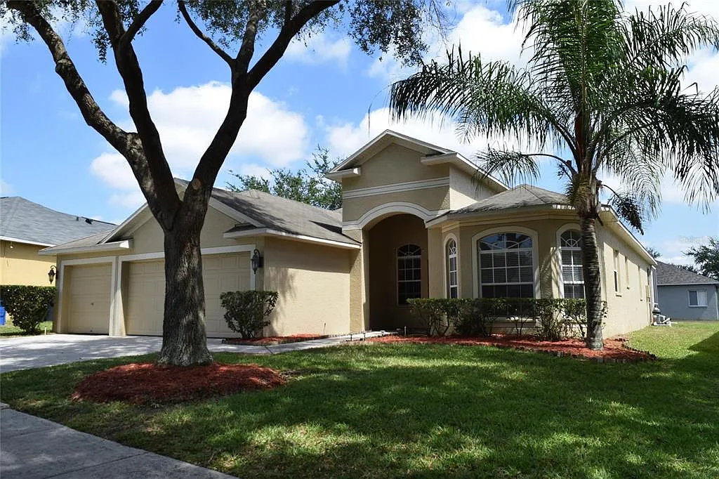 3 bed, 2.0 bath, 2178 sqft, $2,650 — Photo 1