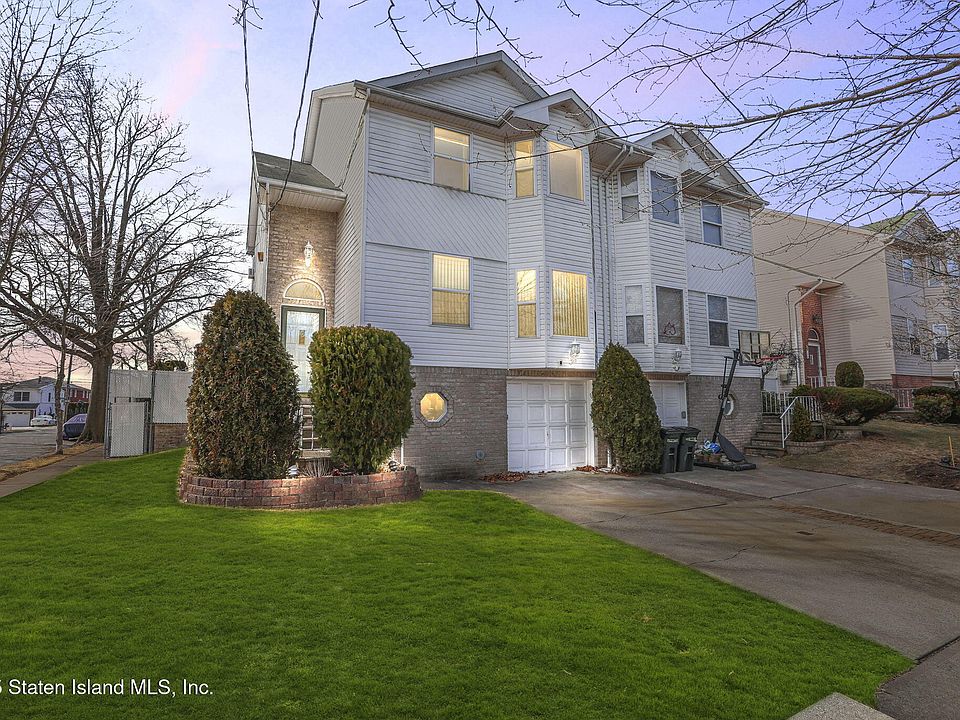 1st image of 186 Thornycroft Ave