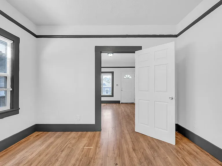 252 Oakland Ave — Photo 6