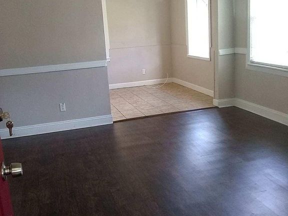 3rd image of 5303 Lexington Ave