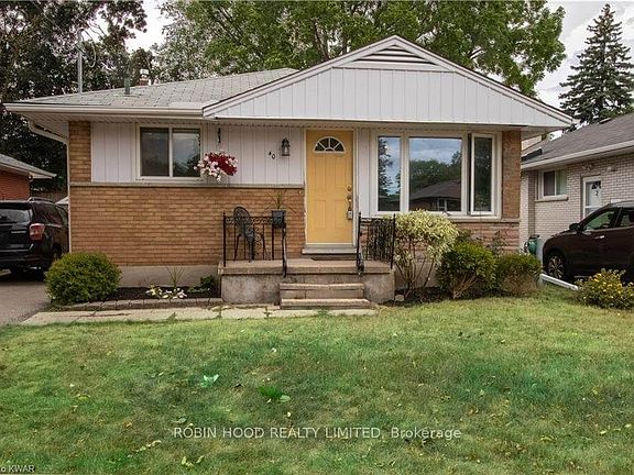 3rd image of 40 Winslow Dr Unit 2