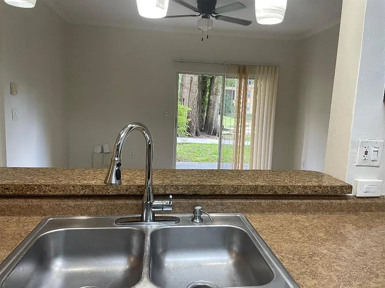 5602 Pinnacle Heights Cir #111 — Photo 6