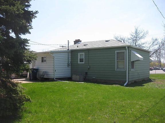 5th image of 702 W Fisher St