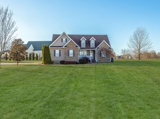 1686 Porter Rd, Burns, TN 37029