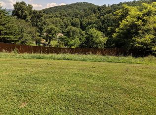 19 Elmers Pl, Fairview, NC 28730