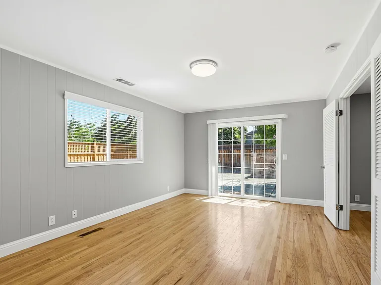 1498 S Mary Ave — Photo 20