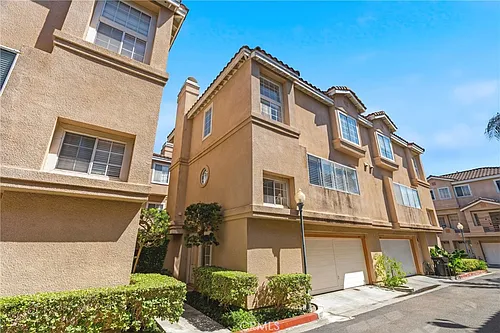 14075 Lemoli Ave Photo 1