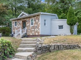 125 Camp Trl, Andover, NJ 07821
