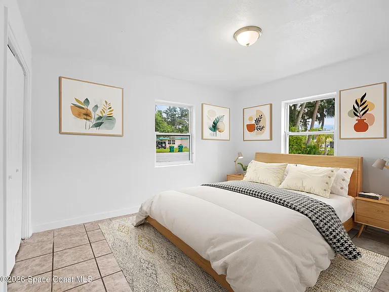 87 NW Irwin Ave — Photo 11