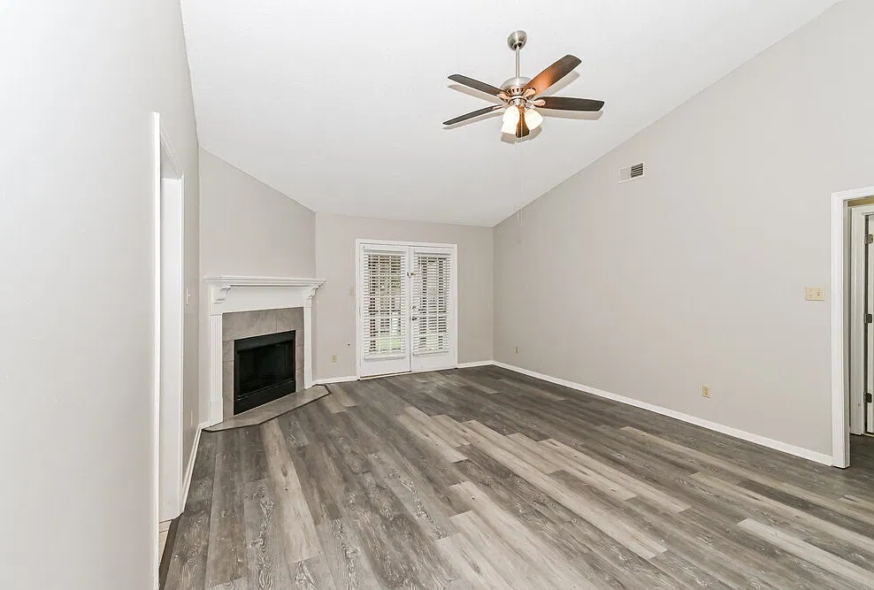 3 bed, 2.0 bath, 1518 sqft, $1,700 — Photo 4