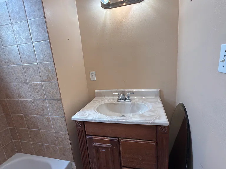 3324-26 S Delachaise St #3326 — Photo 10