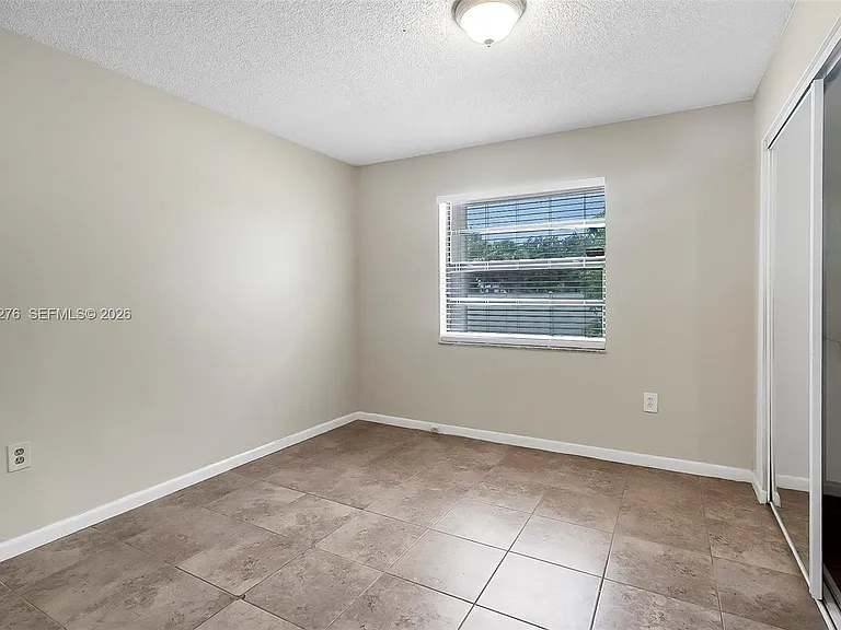 681 Thornridge Ave — Photo 15