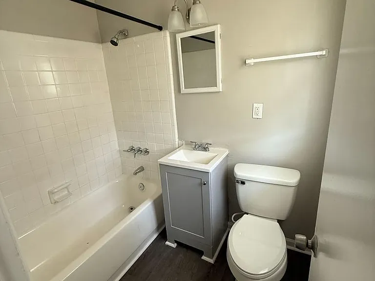 Flint Street Apartments — Photo 7