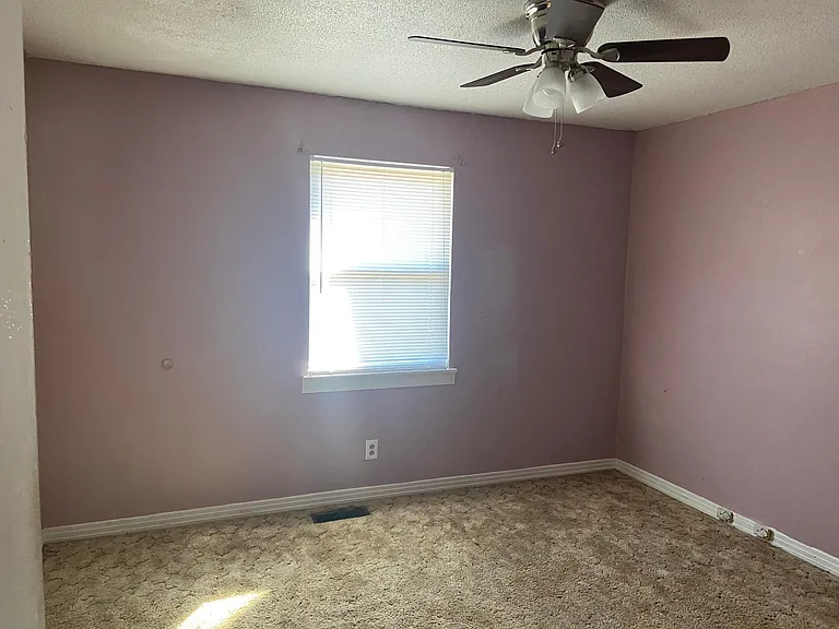 59 Robin Ln — Photo 13