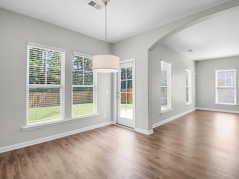 224 Willow Point Cir — Photo 12