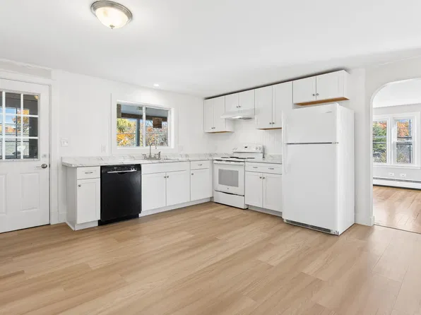 80 Granite St #201, Biddeford, ME 04005