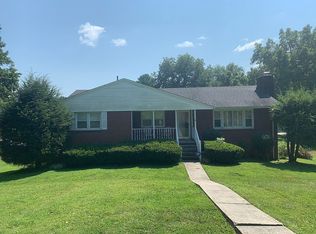 1133 E Elm St, La Follette, TN 37766