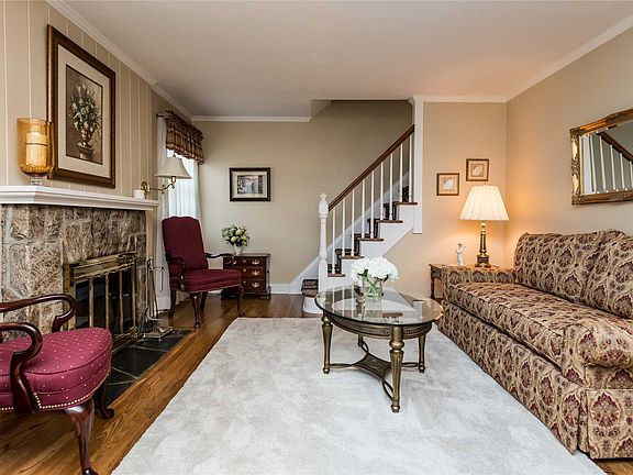 3rd image of 66 Lexington St