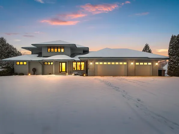 10521 Cherrywood Ct, Sister Bay, WI 54234