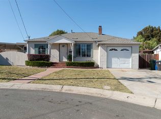 21985 Queen St, Castro Valley, CA 94546