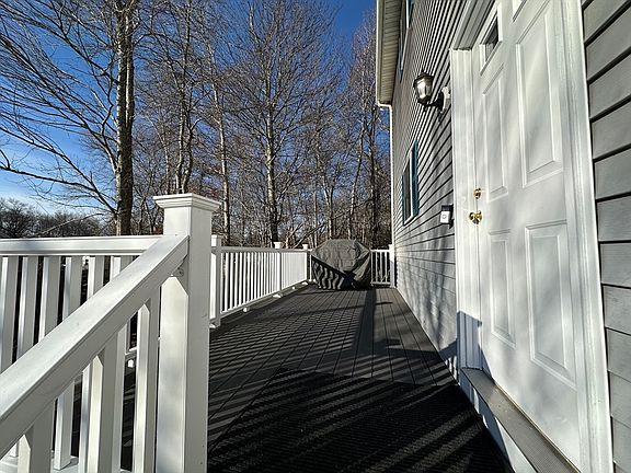 2nd image of 1007 Mount Pleasant St
