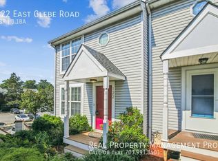 122 E Glebe Rd, Alexandria, VA 22305