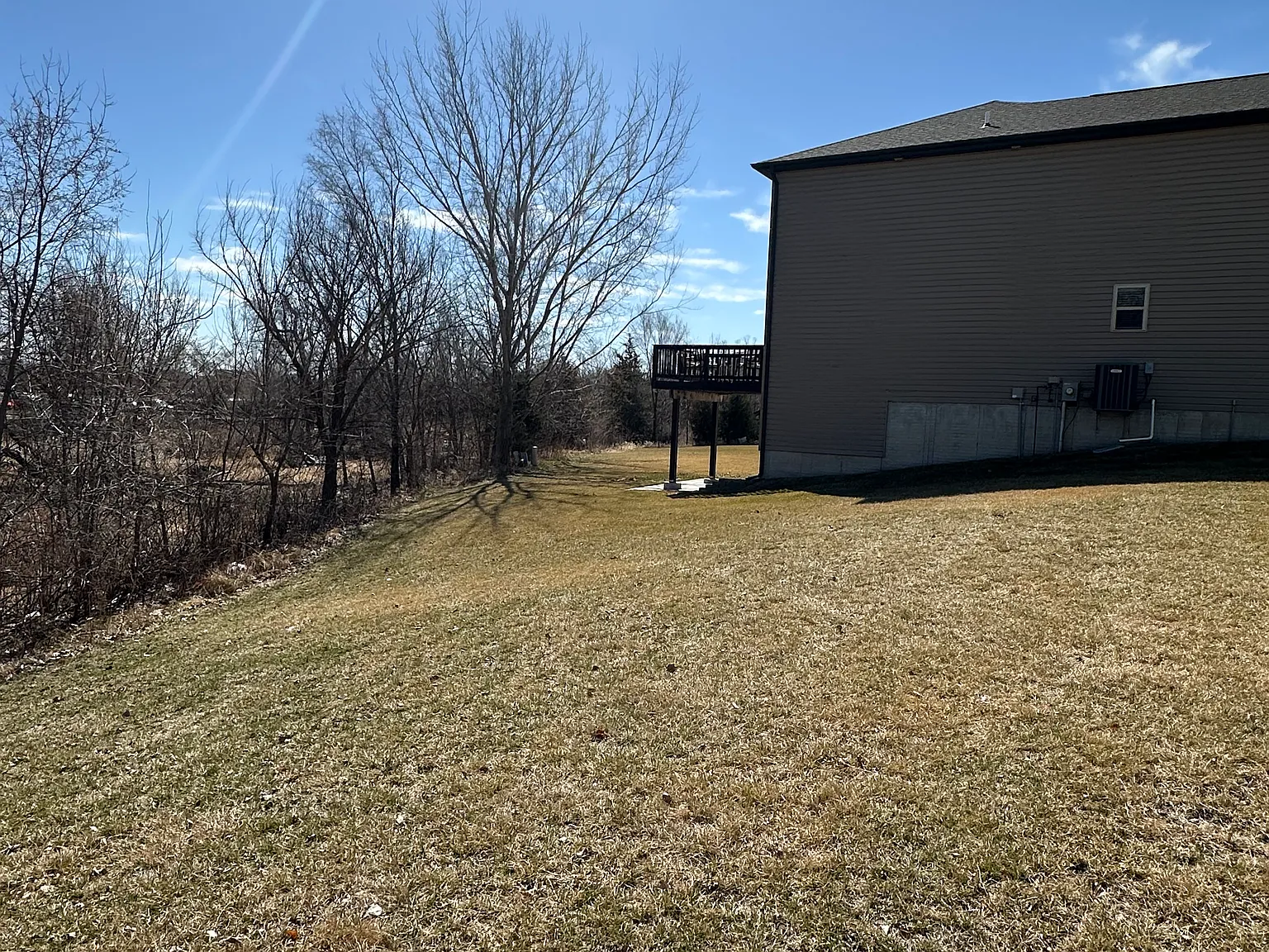 3 bed, 2.5 bath, 1739 sqft, $2,050 — Photo 4