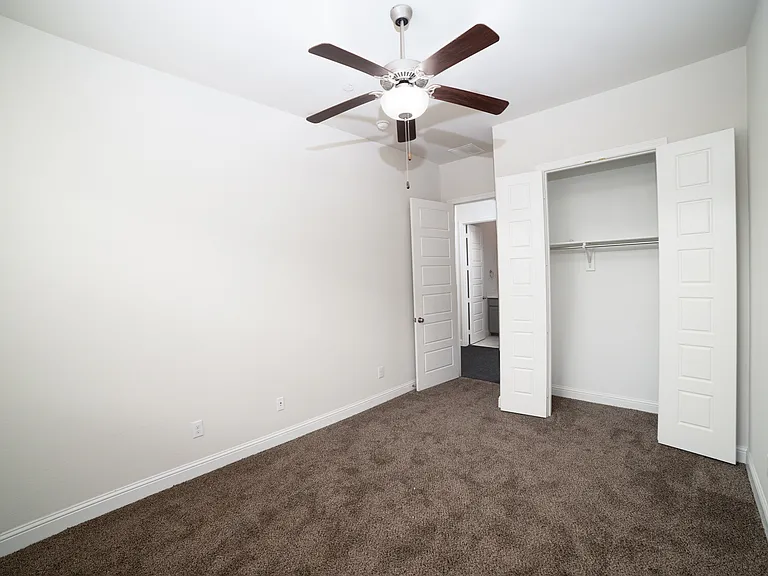293 Ferndale St — Photo 27