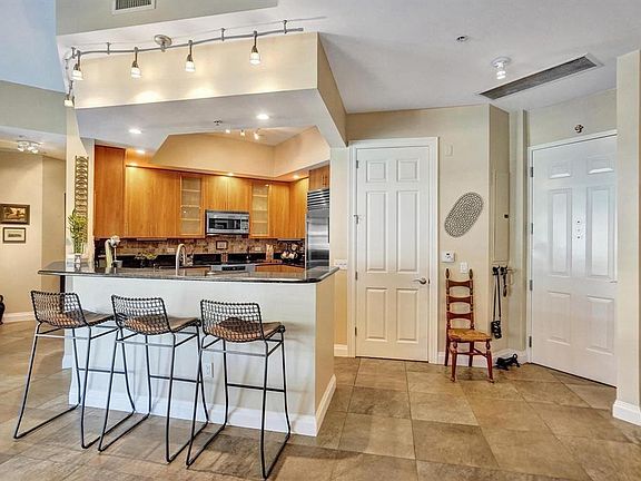 5th image of 2633 NE 14th Avenue #503