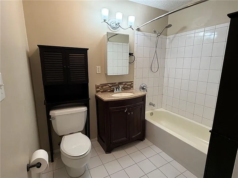 7914 Rockaway Beach Blvd #7C — Photo 13