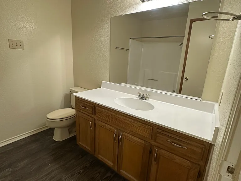 721 Avenue A #1 — Photo 28