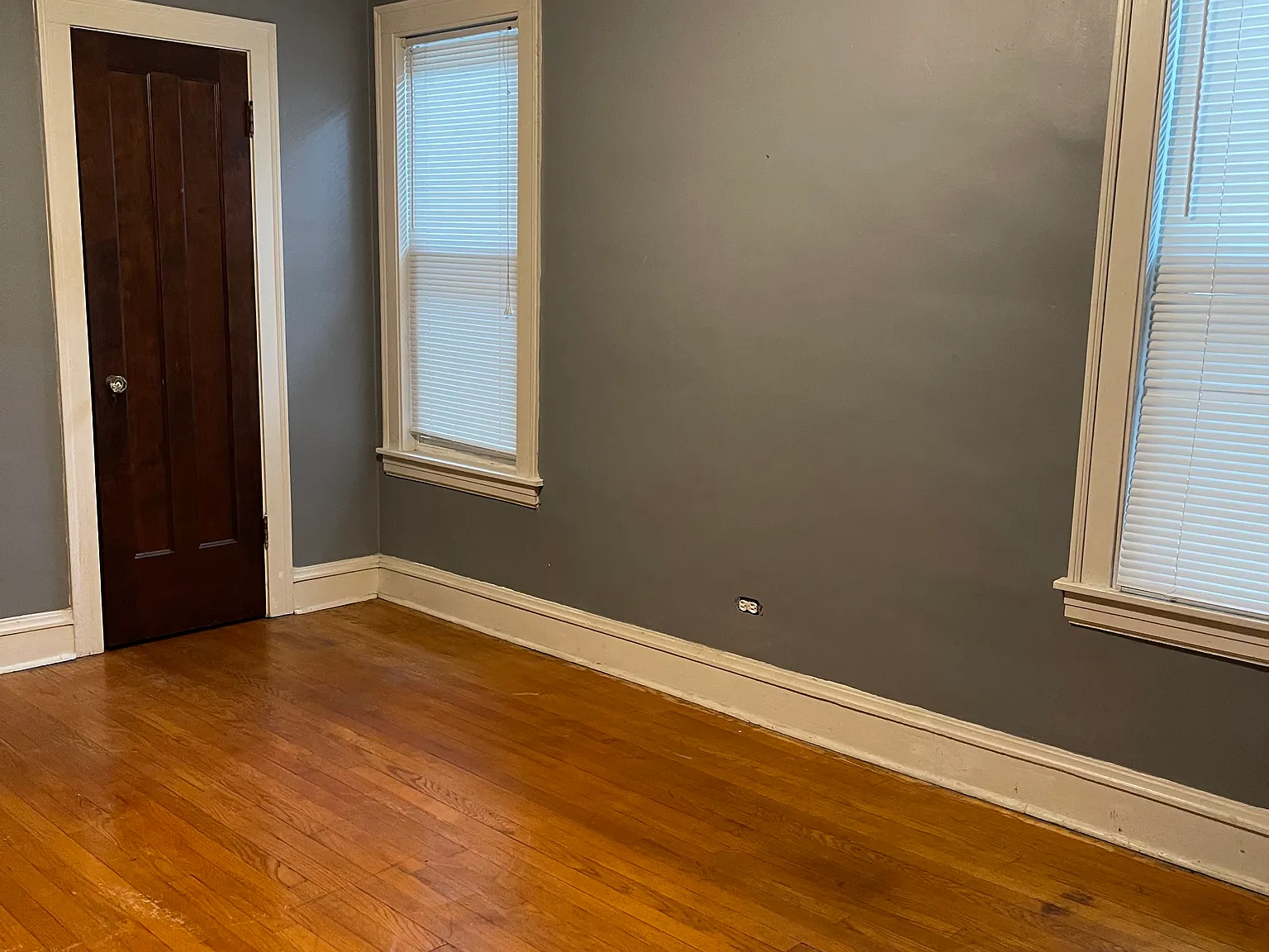 3 bed, 1.5 bath, 1200 sqft, $3,800 — Photo 1
