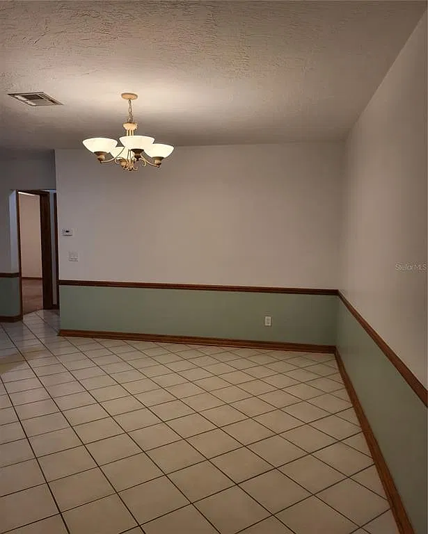 3 bed, 2.0 bath, 1828 sqft, $3,300 — Photo 4