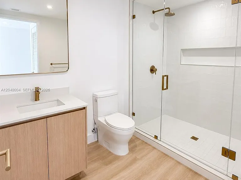 90 NE 32nd St #718 — Photo 10