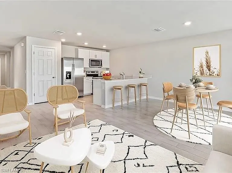 4 bed, 2.0 bath, 1499 sqft, $1,900 — Photo 3