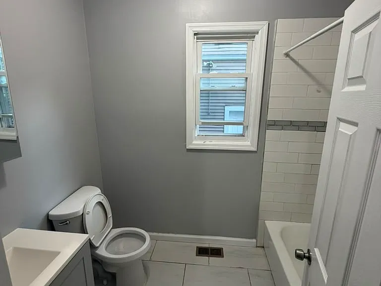 15-17 Poe Ave #2 — Photo 6