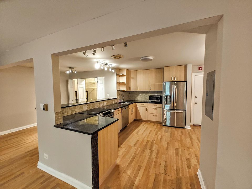1st image of 707 E Falcon Dr