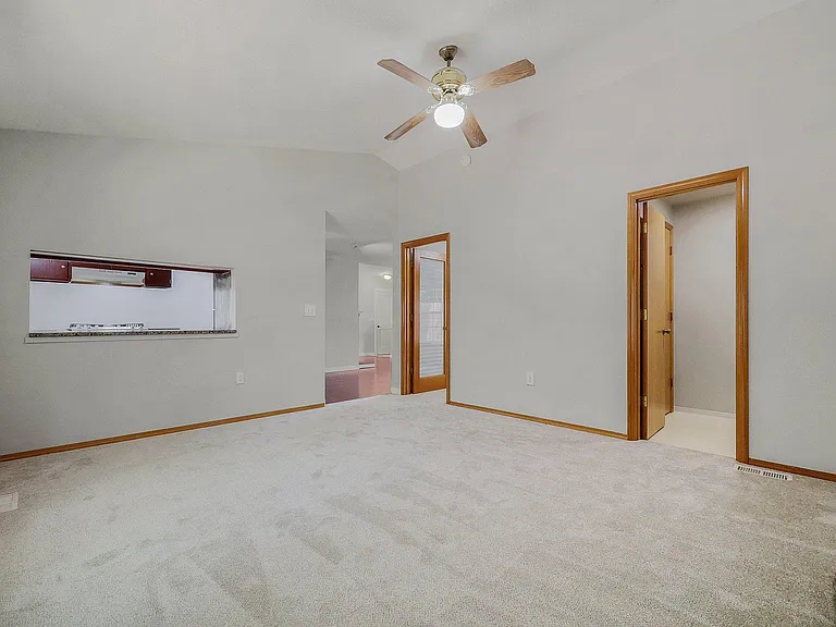 4256 Country Woods Ct — Photo 16