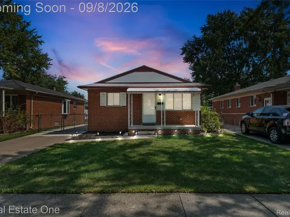7917 Campbell St, Taylor, MI 48180