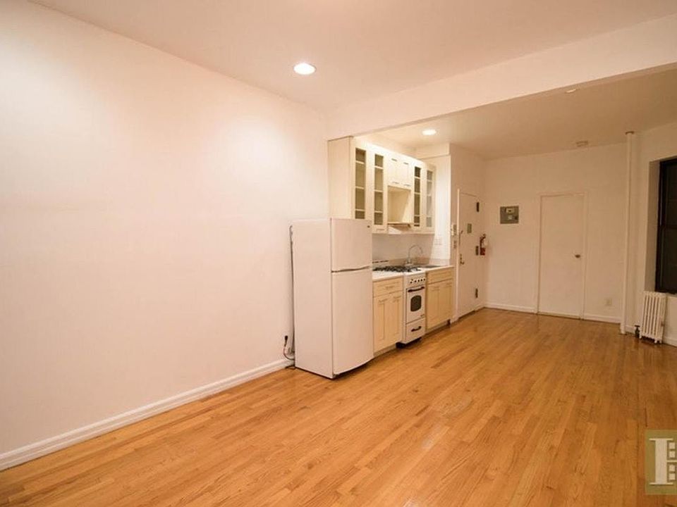 1st image of 436 W 49th St APT 2RE
